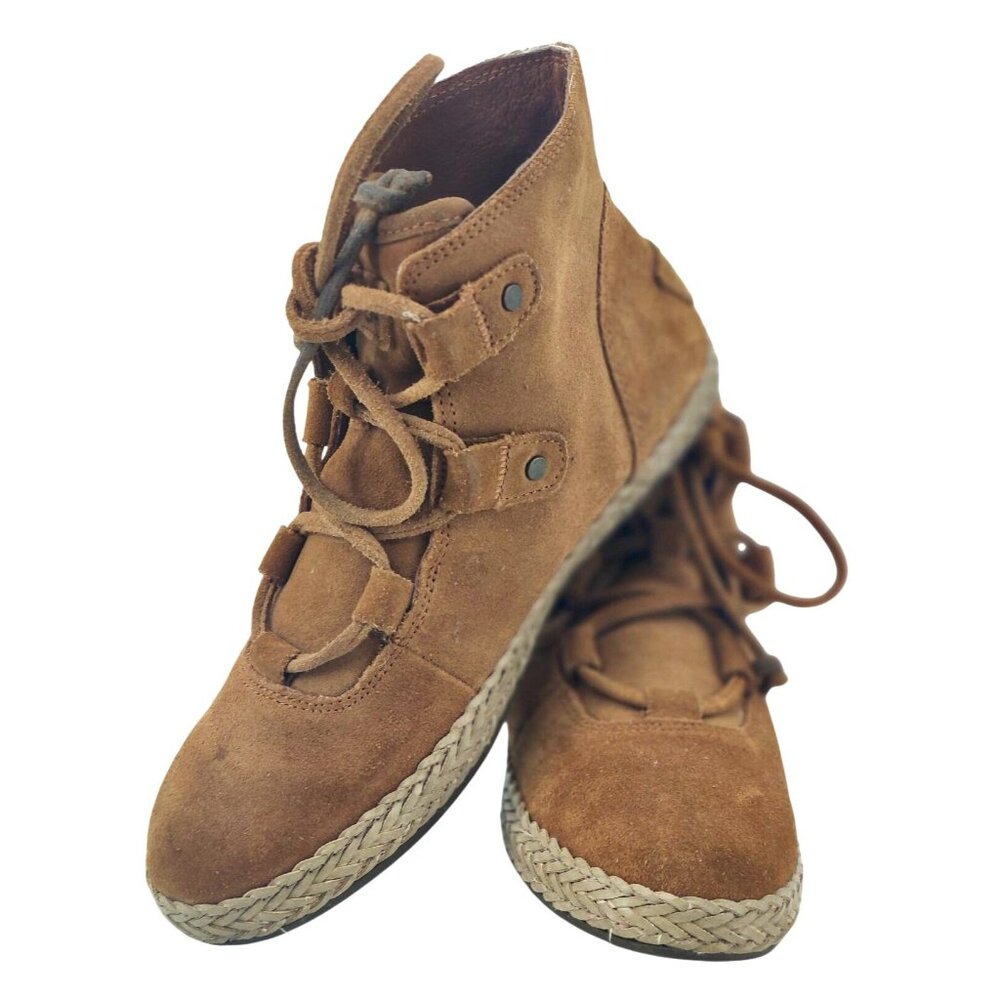 Uggs Hariston Suede Leather Women's Chestnut Ankle Boots Size 7